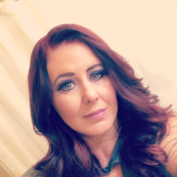 Meet your Posher, Lisa - Picture 1 of 1